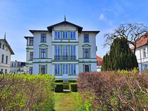 23298668-Appartement-2-Ahlbeck-300x225-0
