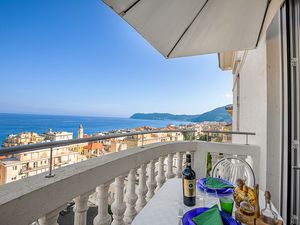 23708432-Appartement-8-Alassio-300x225-0