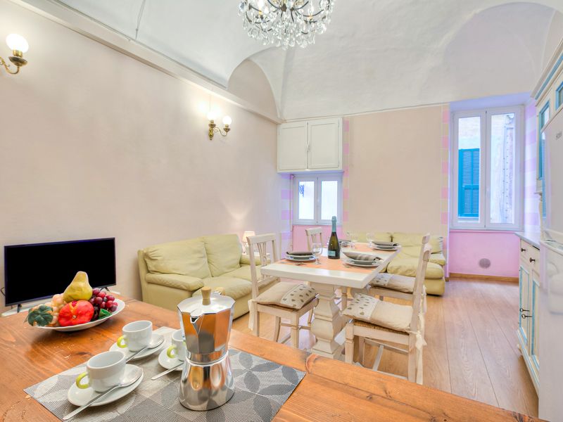 23708132-Appartement-4-Alassio-800x600-1