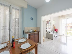 24015667-Appartement-5-Alassio-300x225-3