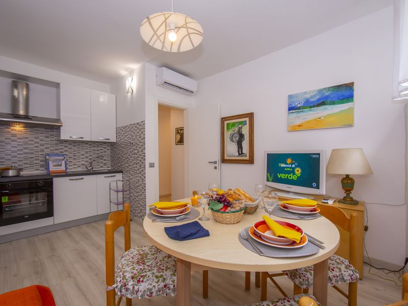 23706404-Appartement-4-Alassio-800x600-1