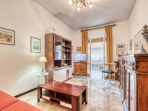 24049858-Appartement-4-Alassio-300x225-3