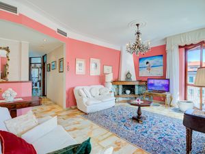 24027540-Appartement-5-Alassio-300x225-5