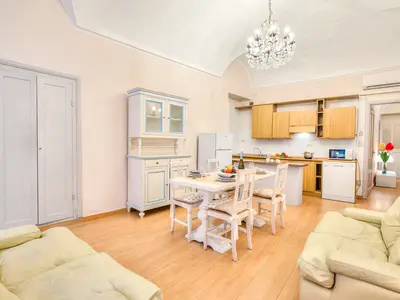 Küche und Essbereich