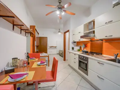 Küche und Essbereich