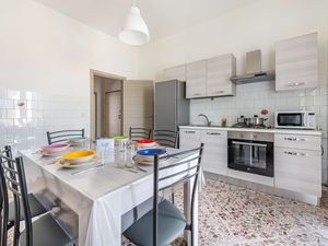 23708682-Appartement-6-Alberobello-300x225-1