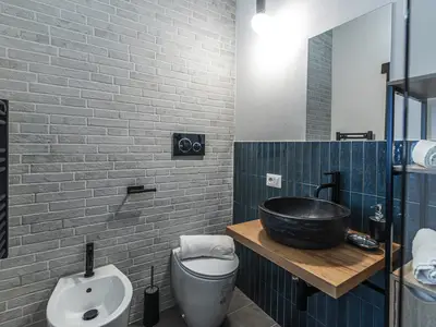 Badezimmer mit Dusche