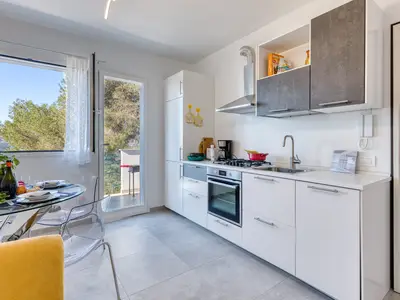 Küche und Essbereich