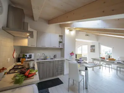 Küche und Essbereich