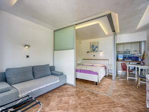 23706706-Appartement-2-Ankaran-300x225-3