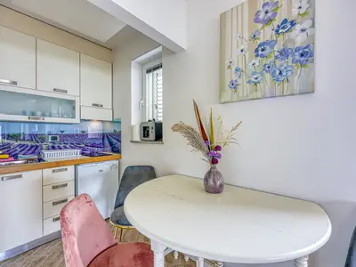 Küche und Essbereich