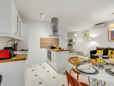 Küche und Essbereich