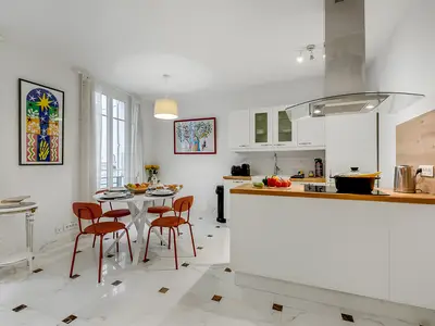 Küche und Essbereich