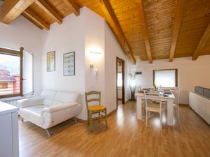 23706579-Appartement-6-Arco-300x225-4