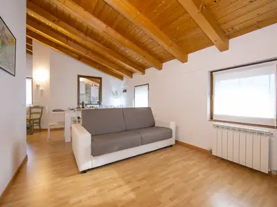 Das Wohnzimmer mit Schlafsofa