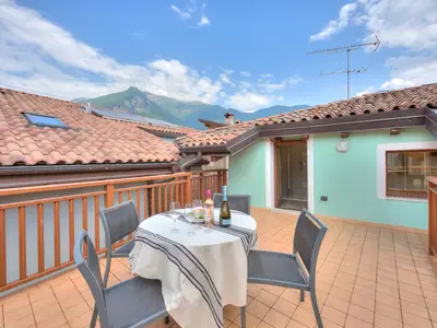 Blick auf die private und bewohnbare Terrasse