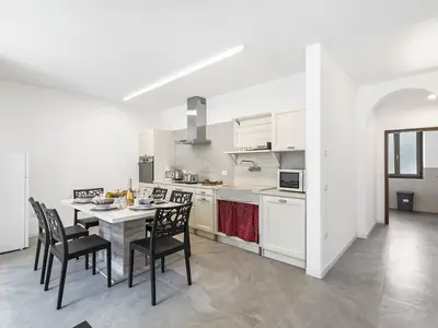 Küche und Essbereich