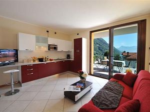 24039069-Appartement-4-Argegno-300x225-3