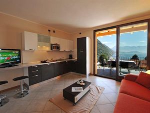 24039077-Appartement-8-Argegno-300x225-3