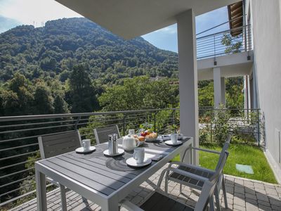 Private Terrasse und kleiner Garten