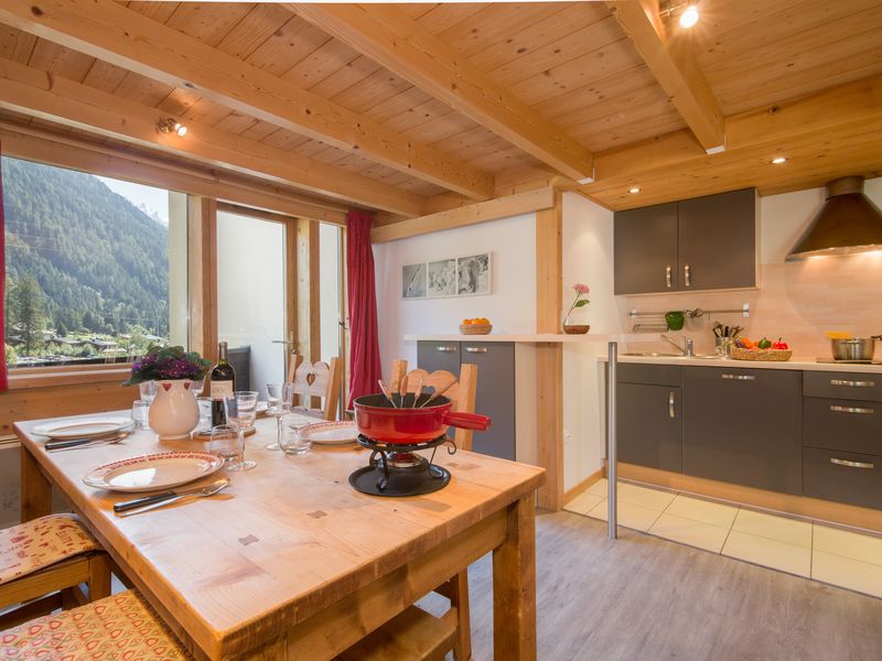 23706230-Appartement-6-Argentière-800x600-0