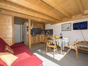 23706229-Appartement-5-Argentière-300x225-3