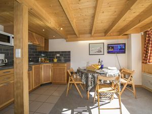 23706229-Appartement-5-Argentière-300x225-4