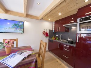 23706245-Appartement-5-Argentière-300x225-4