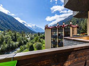 23706270-Appartement-6-Argentière-300x225-1