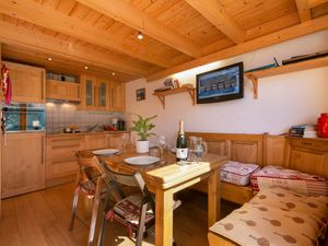 23706372-Appartement-6-Argentière-300x225-3