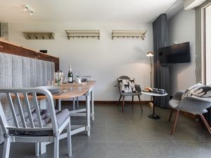 23706467-Appartement-2-Argentière-300x225-5