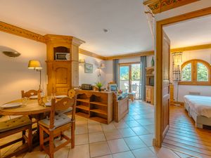 23827449-Appartement-5-Argentière-300x225-1