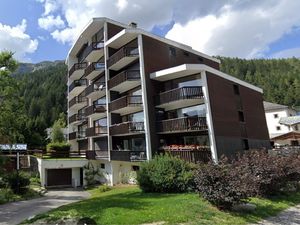 24054292-Appartement-2-Argentière-300x225-1