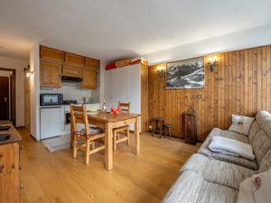 24054292-Appartement-2-Argentière-300x225-2