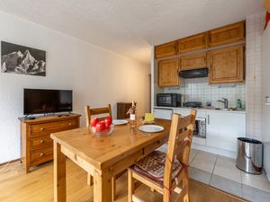 24054292-Appartement-2-Argentière-300x225-3