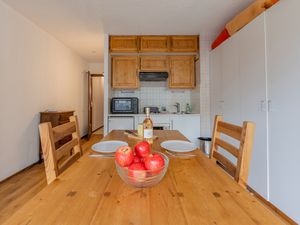 24054292-Appartement-2-Argentière-300x225-4