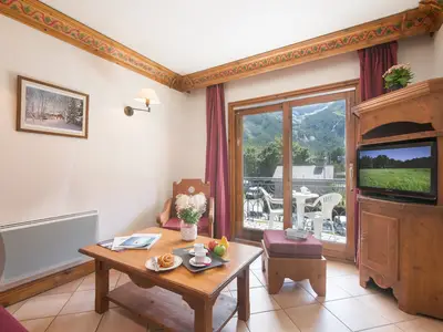 Wohnzimmer mit Fernseher
