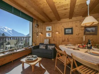 Wohnzimmer mit Panorama Fenster