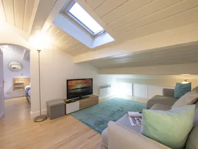 Wohnzimmer mit Dachfenster