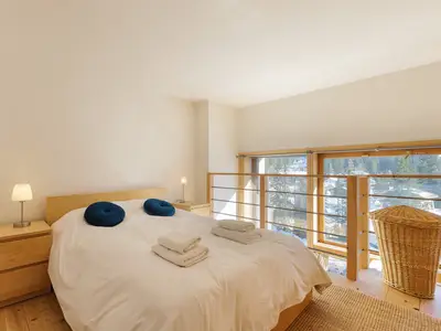 Offenes Schlafzimmer im Hochparterre