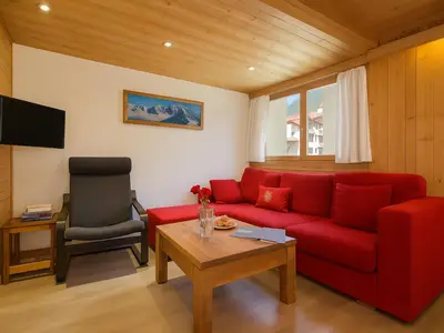 Gemütlicher Wohnraum mit HD-TV