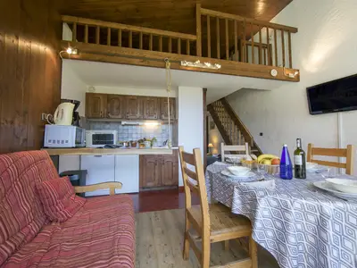 Offener Wohnraum mit Zwischengeschoss