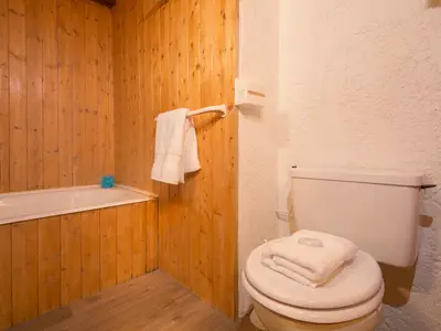 Badezimmer mit Toilette