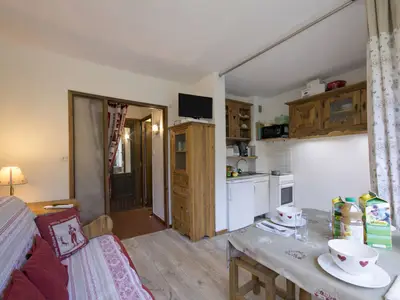 Wohnzimmer mit Küchezeile