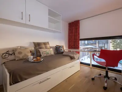 Zusätzliches Einzelbett im Schlafzimmer