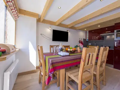 Offene Küche und Essbereich