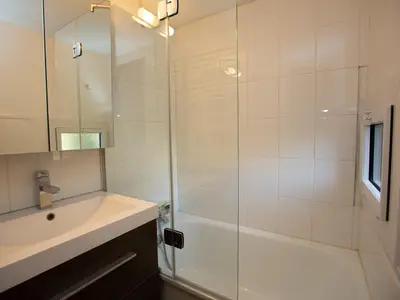 Badezimmer mit Badewanne