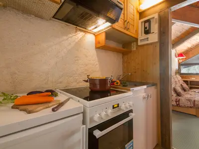 Gut ausgestattete Küchenzeile