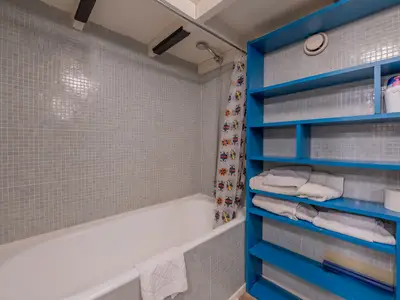 Badezimmer mit Badewanne