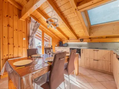 Küche und Essbereich